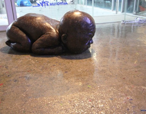 〈Breaking the fourth wall〉