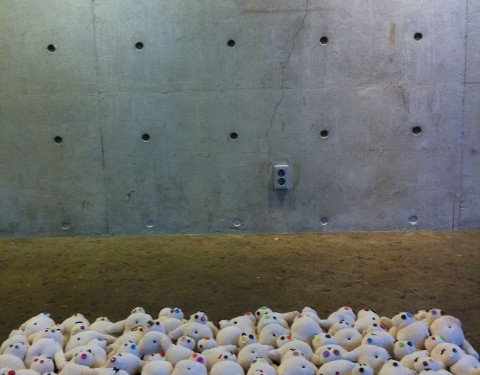 〈Breaking the fourth wall〉