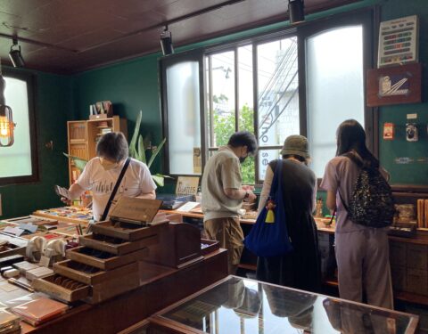 연필심지는 깊다.